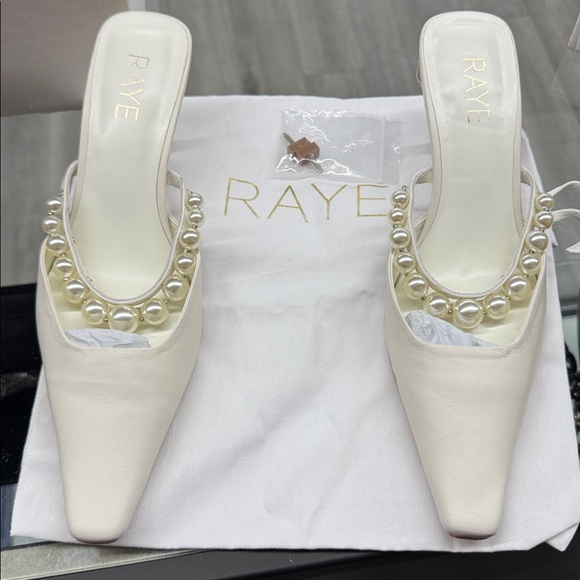 RAYE Paz Slingback in Ivory - Picture 6 of 9